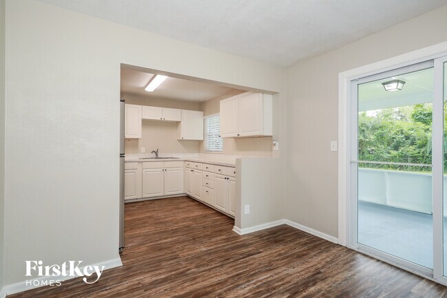 Foto del edificio - 3044 Yanlee Ln