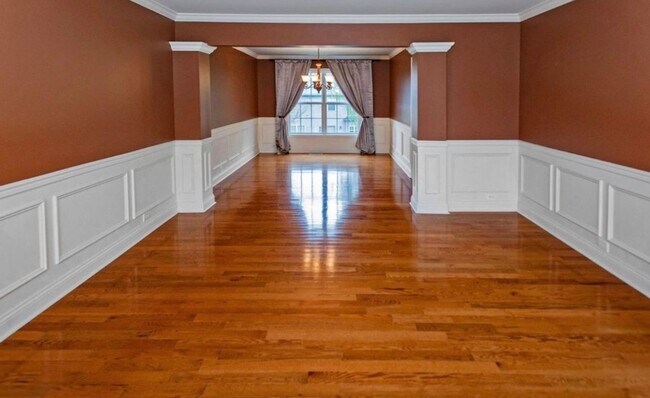 Foto del edificio - Welcome home to this stunning 4-bedroom, 2.5-bath residence in the highly sought-after Williamsga...
