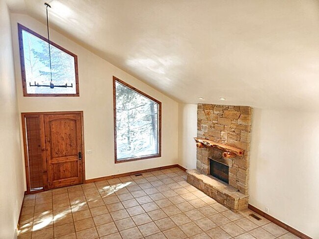 Foto del edificio - Beautiful Ranch Place Home