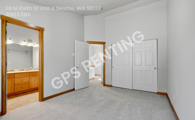 Building Photo - 118 N 104th St