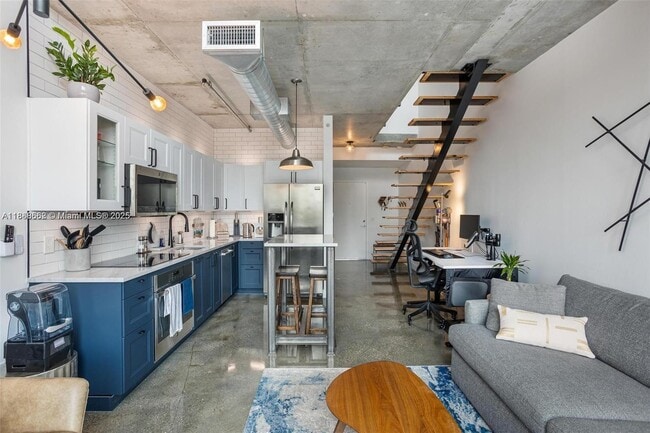 Foto del edificio - 690 SW 1st Ct