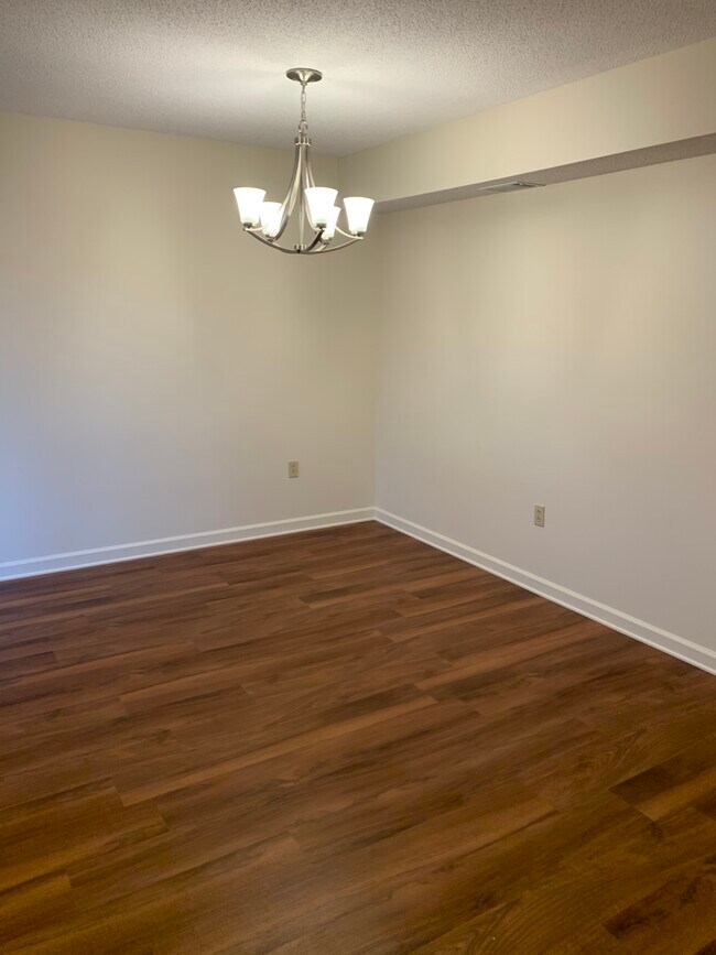 Dining Area - 11 Mruck St