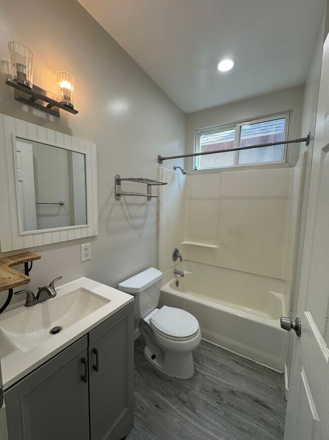 Foto del edificio - 5225 E Ocean Blvd