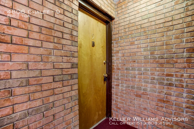 Foto del edificio - 4806 Chalet Dr