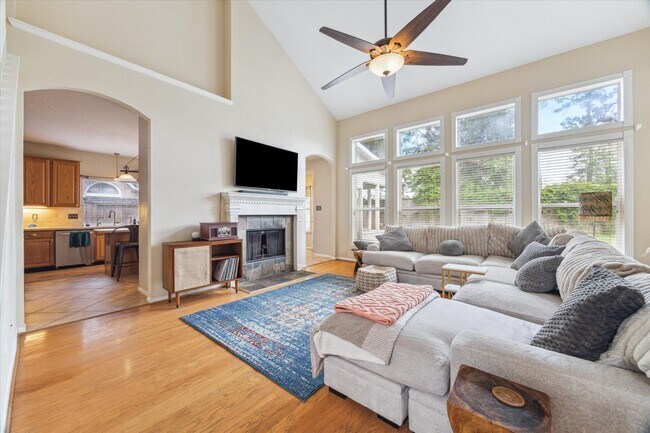 Foto del edificio - 13907 Carrington Ln