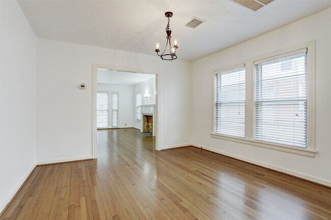 Foto del edificio - 3514 Plumb St