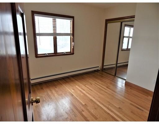 Building Photo - MLS Property Information Network