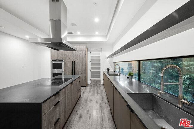 Foto del edificio - 1613 S Wooster St