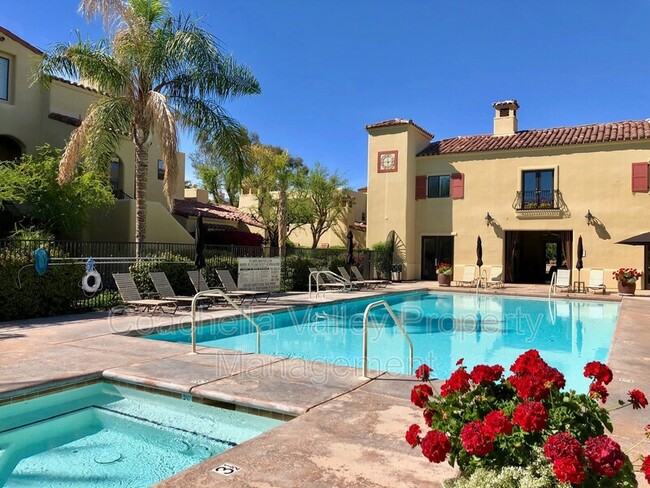 Foto del edificio - 233 Villorrio Dr E