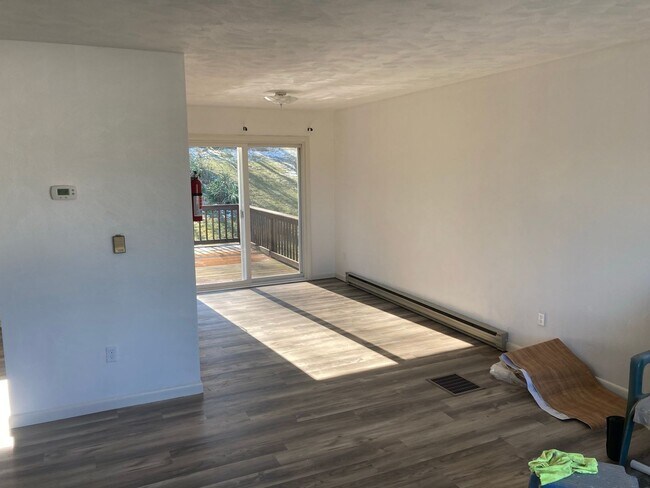 Foto del edificio - 520 West Dr