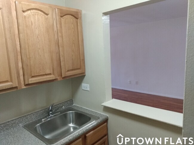 Foto del edificio - 2875 Bainbridge Ave