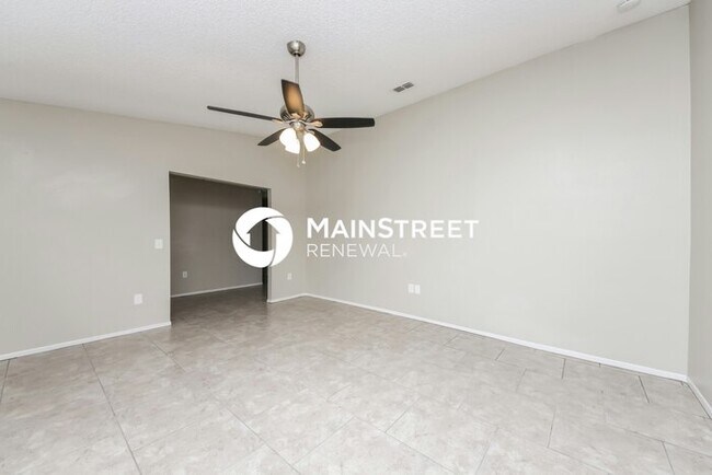 Building Photo - 3 Bedroom Pet-Friendly Home in Winter Haven, FL with Main Street Renewal