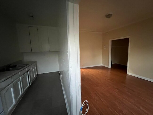 Foto del edificio - 936 E 24th St