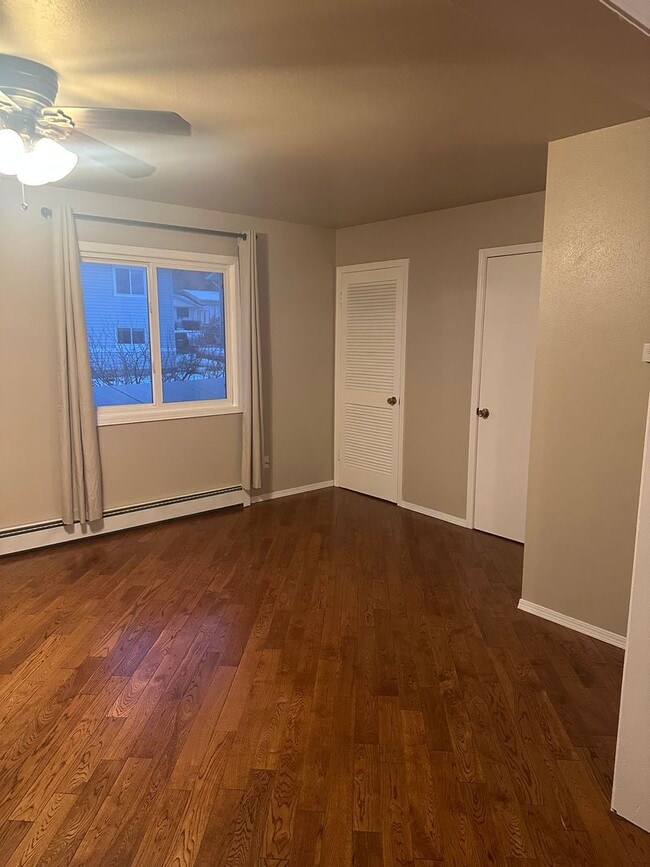 Building Photo - 380 Shoshone Ave