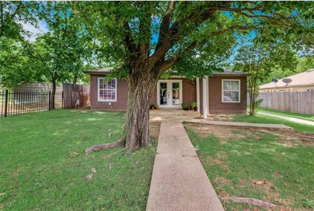 2240 Lovedale Ave, Dallas, TX 75235 House Rental in Dallas, TX