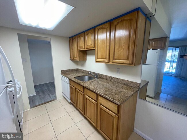 Foto del edificio - 3750 Clarendon Ave