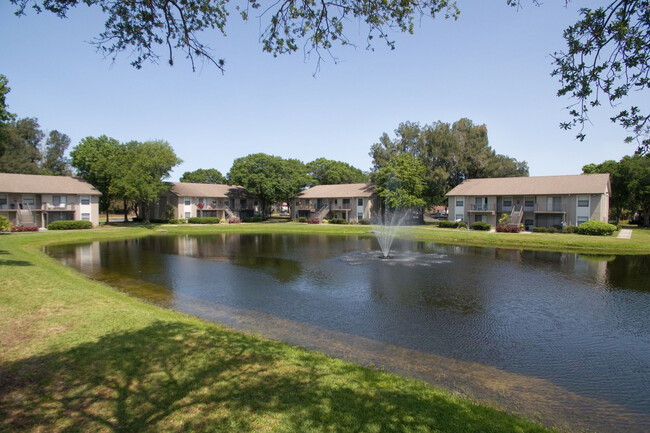 Building Photo - Four Lakes at Clearwater