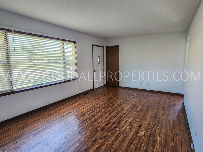 Foto del edificio - Ranch 3 bedroom home in Van Van Meter
