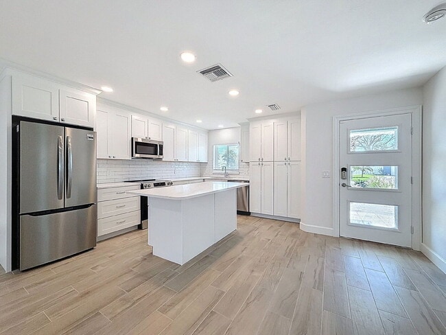 Foto del edificio - 200 176th Terrace E