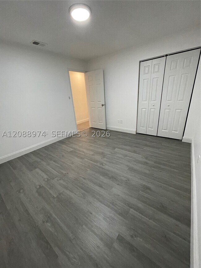 Foto del edificio - 2924 Sherwood Ln