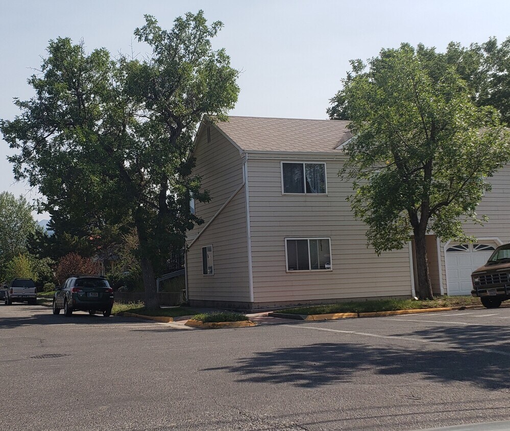201 W Geyser St, Livingston, MT 59047 Townhome Rentals in Livingston