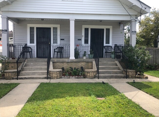 Building Photo - 2566 Clover St