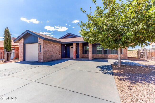 Foto del edificio - 14217 Thayer Pease Ave