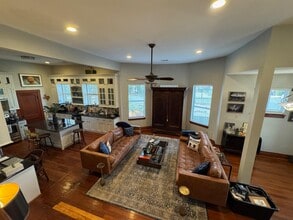 Building Photo - 1615 Houston Ave