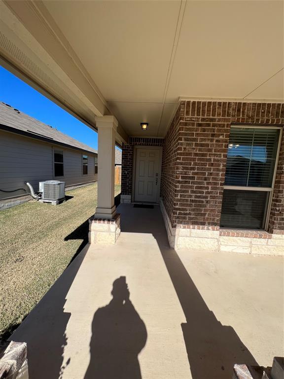Building Photo - 102 Lillian Dr