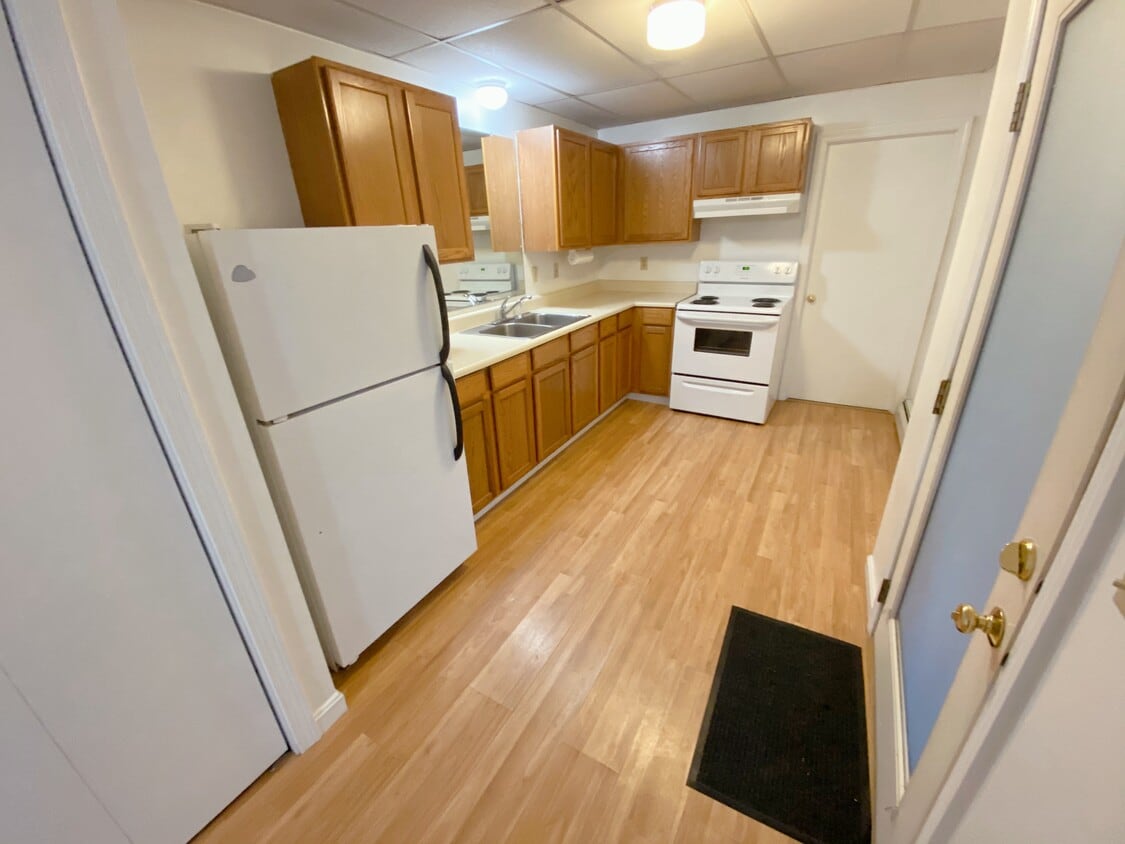 6 Highland St Unit 6B, Moosup, CT 06354 Apartments in Moosup, CT