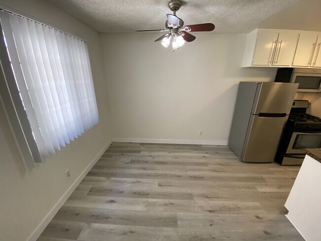 Foto del edificio - 3730 S Sepulveda Blvd