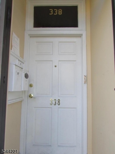Primary Photo - 334-338 Washington Ave
