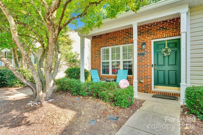 Building Photo - 315 Deep Water Ln