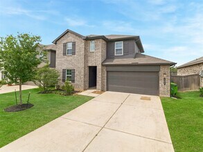 Building Photo - 15022 High Rpds Ln