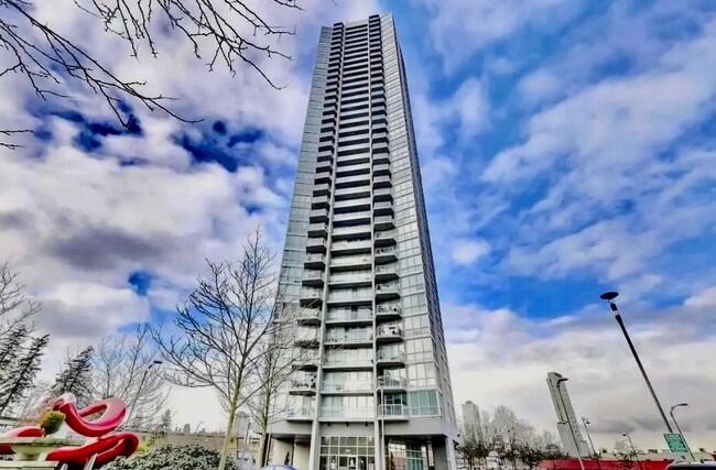 Building Photo - 13618 100 Av