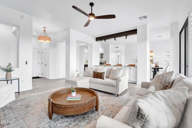 Foto del edificio - 2989 N 44th St
