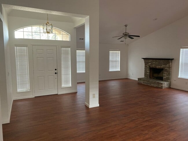 Building Photo - 2096 Alcott St