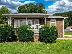 Building Photo - 1002 Meadowood Ave