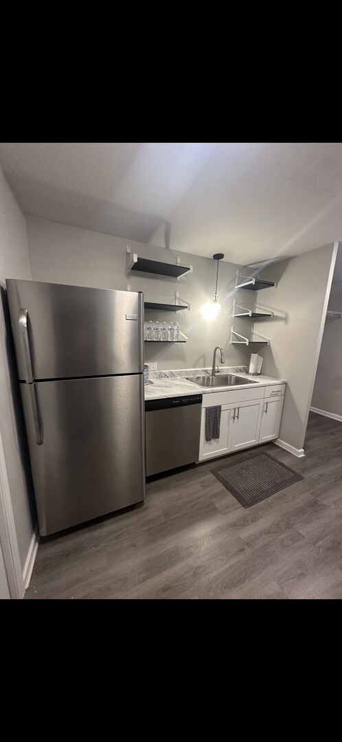 Foto del edificio - Remodeled 2 bedroom, 1 bath duplex with co...