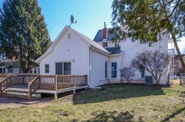 Building Photo - 310 Walnut St