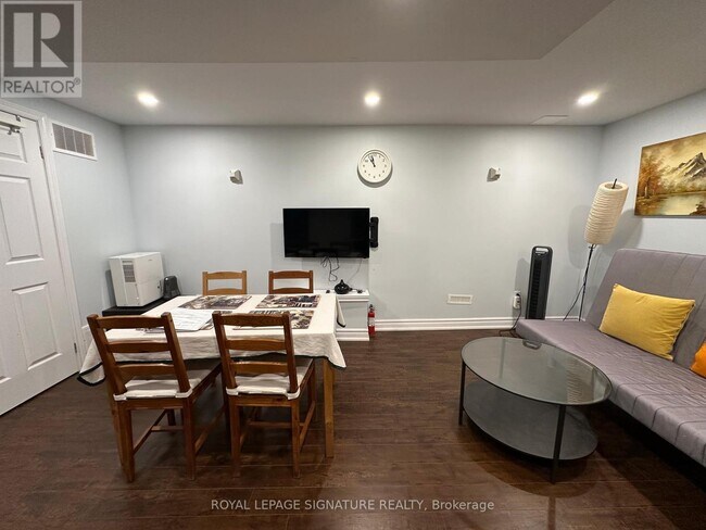 Photo du bâtiment - 4273 Pheasant Run