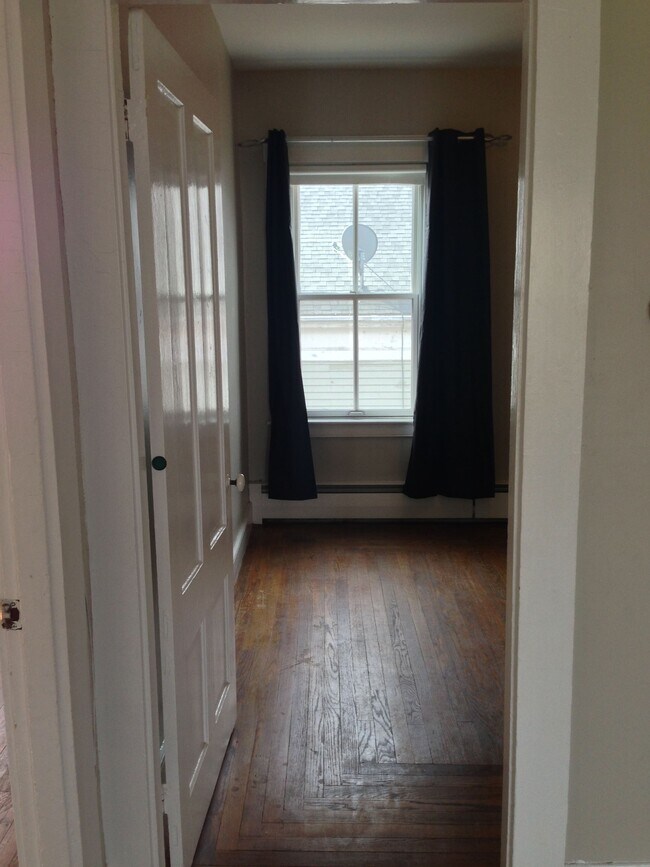 Bedroom 3 - 69 Franklin St