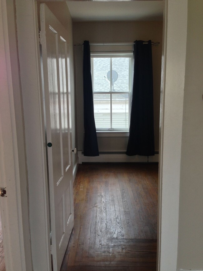 Bedroom 3 - 69 Franklin St