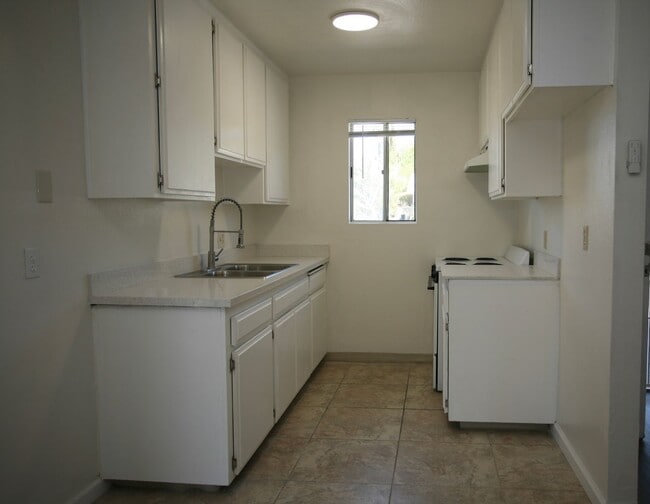 Foto del edificio - Helix 1380-82