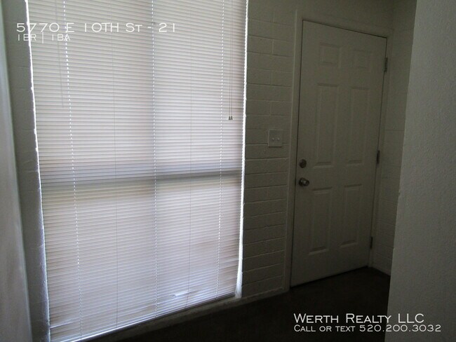 Building Photo - Close to Park Place Mall and MUCH More!