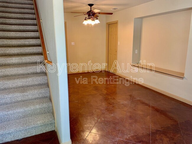 Foto del edificio - 1535 Parkfield Cir