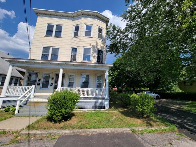 Building Photo - 211 Taylor St