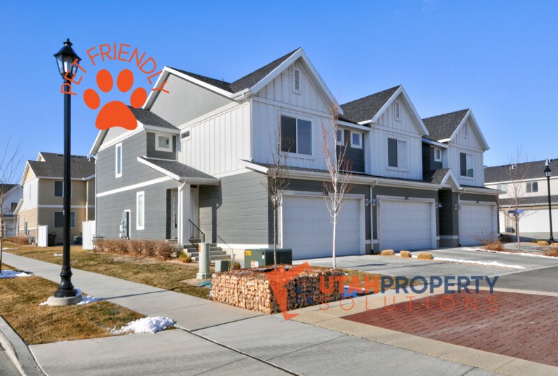 Primary Photo - 577 S Windsong Ln