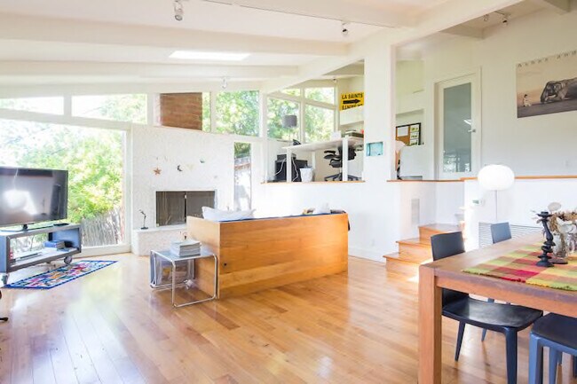 Foto del edificio - 2157 Park Dr