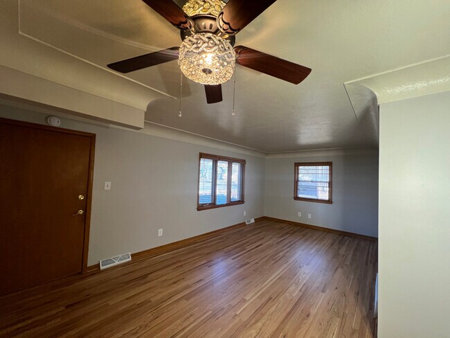 Foto del edificio - 6210 Franklin Ave